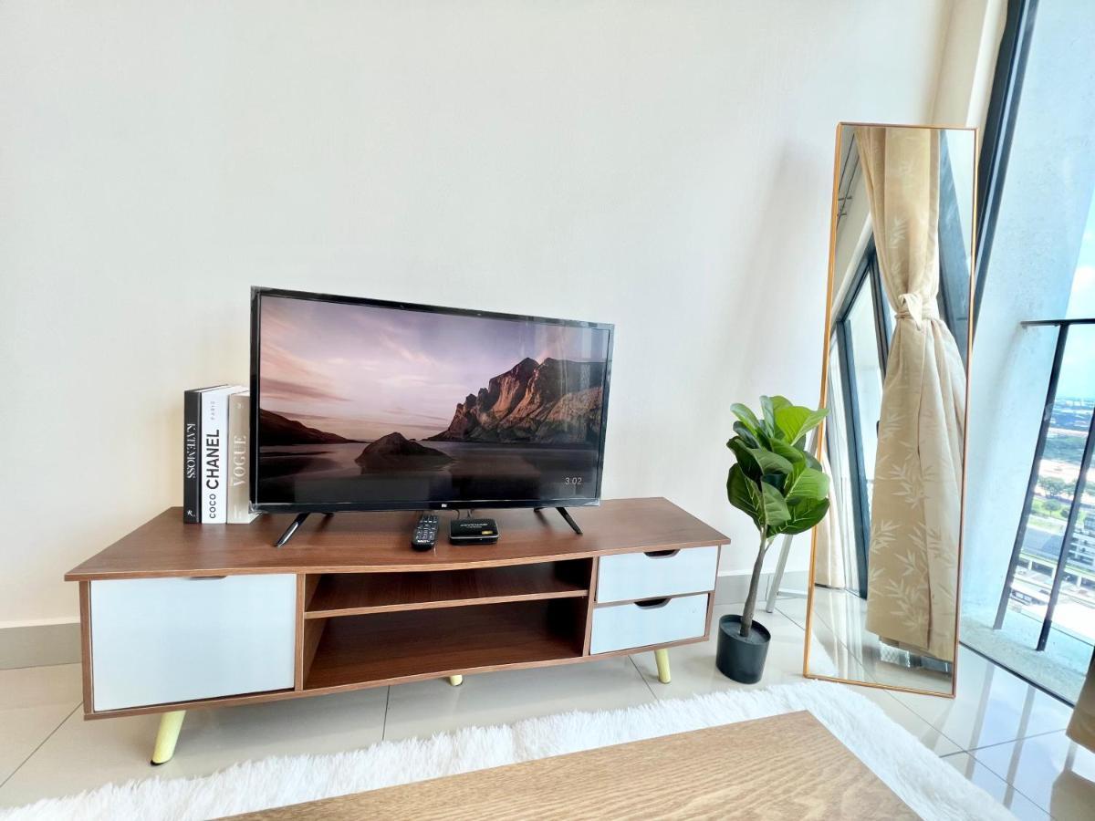 A 1-4 Pax Cozy Studio Tv Box Pool 100Mps Wifi 3 Bed Trefoil Setia Alam Eksteriør billede