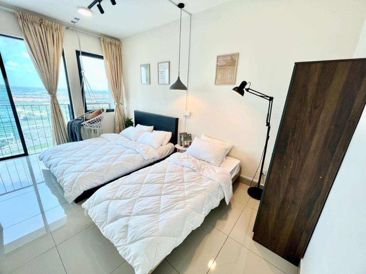 A 1-4 Pax Cozy Studio Tv Box Pool 100Mps Wifi 3 Bed Trefoil Setia Alam Eksteriør billede
